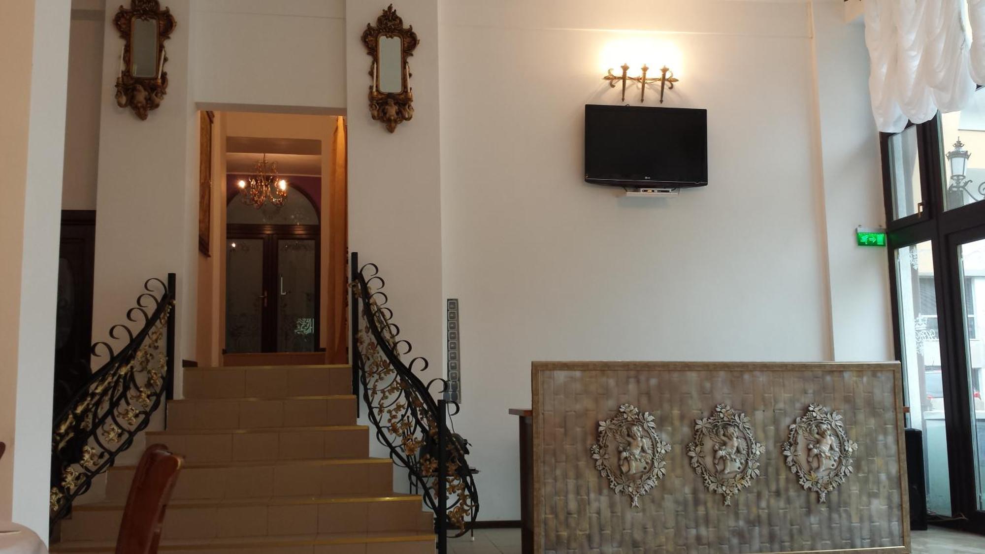 Hotel Coroana Moldovei Slănic-Moldova Exteriér fotografie