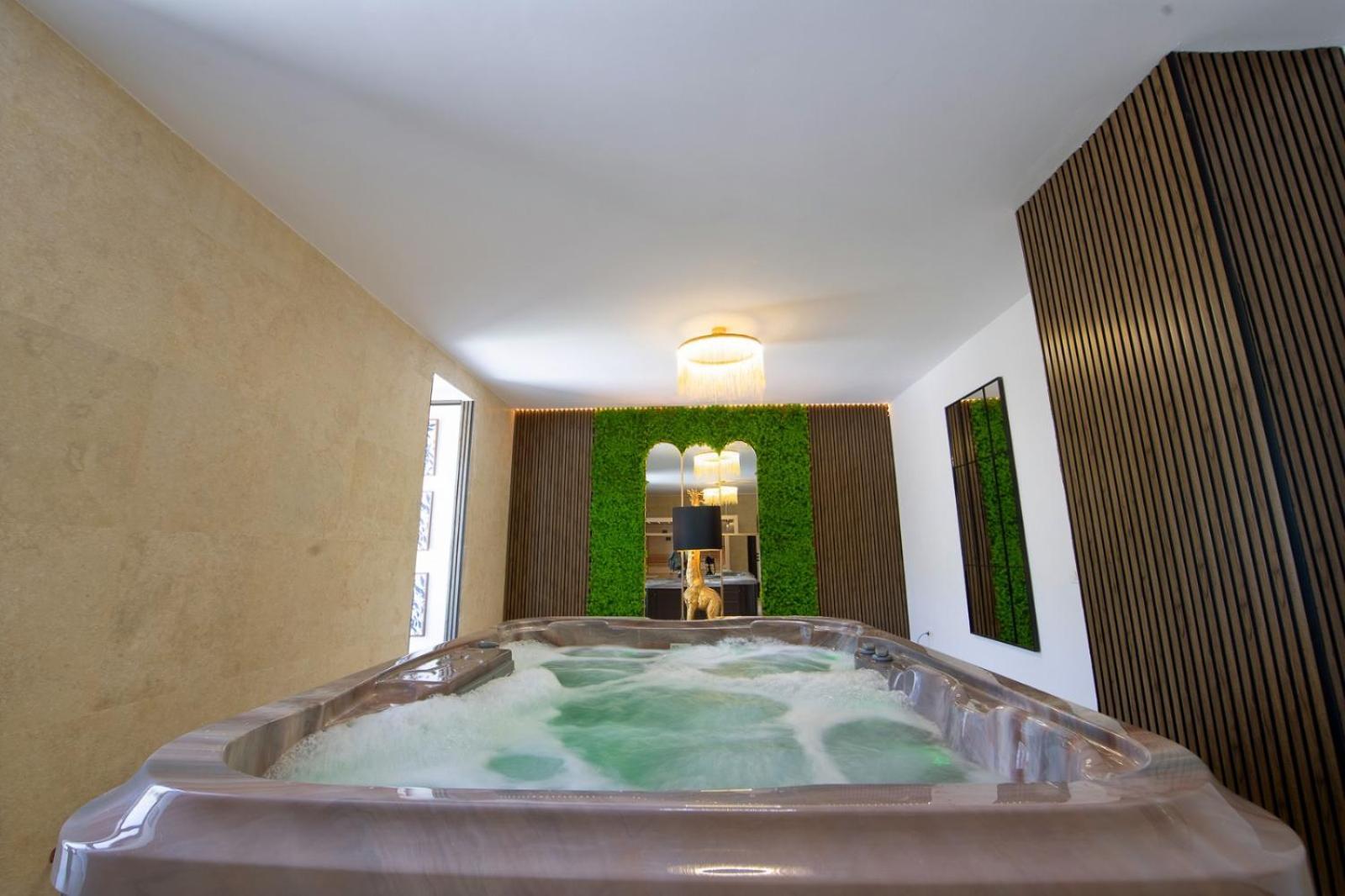 Hotel Coroana Moldovei Slănic-Moldova Exteriér fotografie